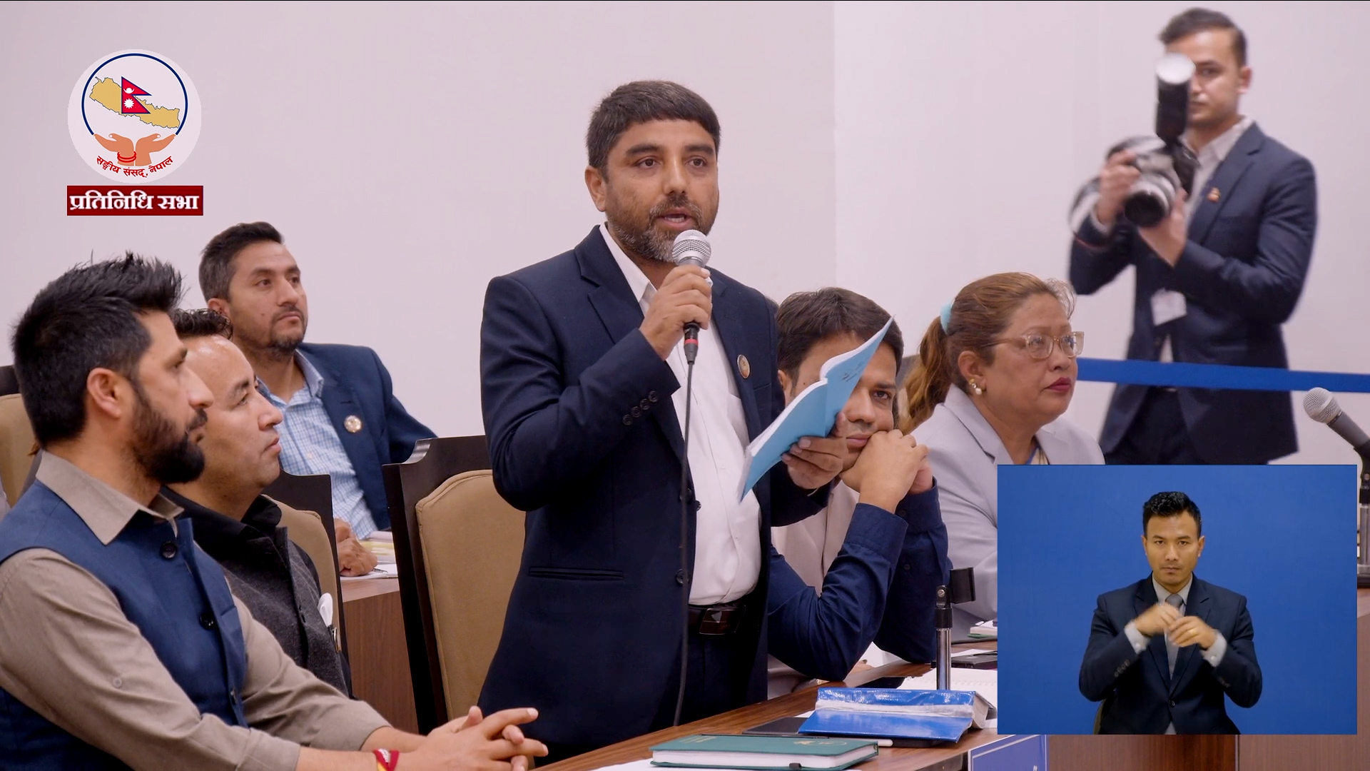 प्रधानमन्त्रीको अनुपस्थितिमा तोकिएको मन्त्रीले जवाफ दिन सक्ने व्यवस्था छ : प्रमुख सचेतक बुर्लाकोटी