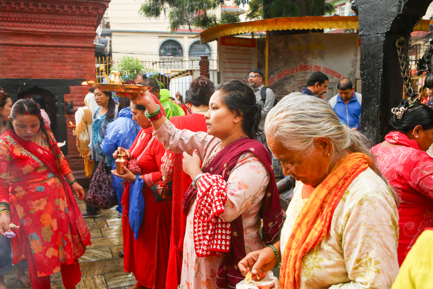 कोटेश्वरस्थित महादेवस्थान मन्दिरमा भक्तजनको भीड  (तस्विरसहित)