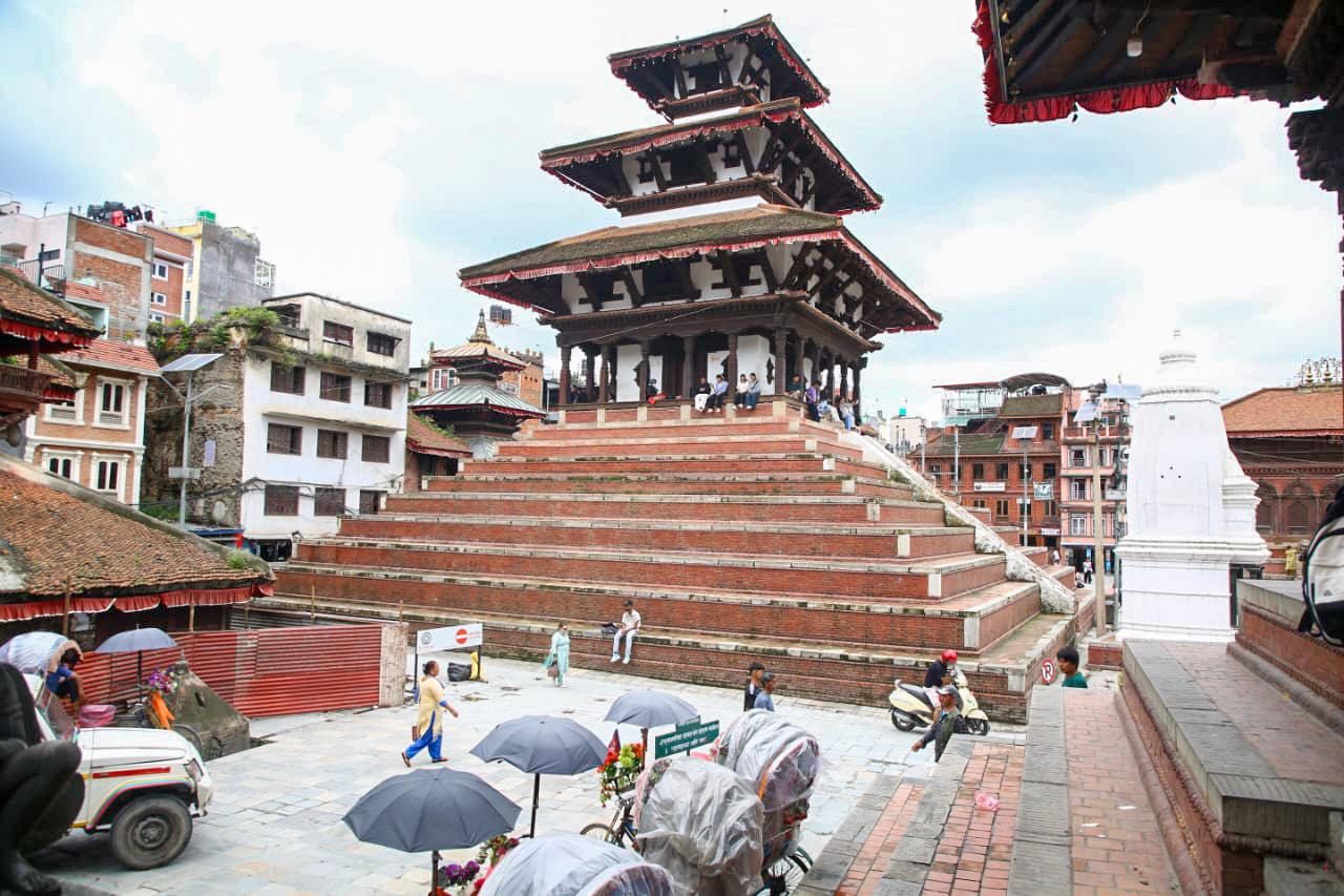सुनसान वसन्तपुर (तस्विरहरू)