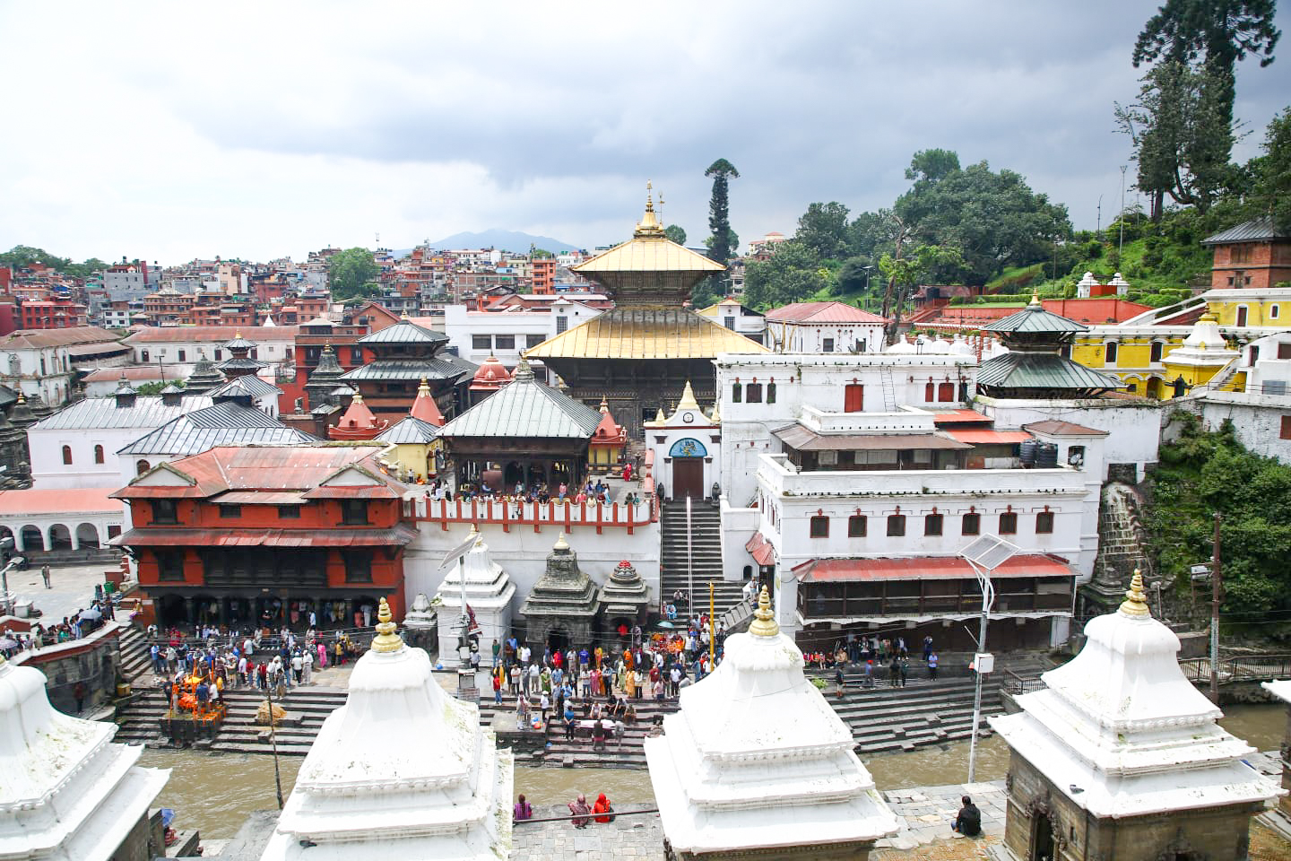 भोलि साउनको पहिलो सोमबार, आजसम्म पशुपतिनाथमा तयारी शून्य (तस्बिरहरु)